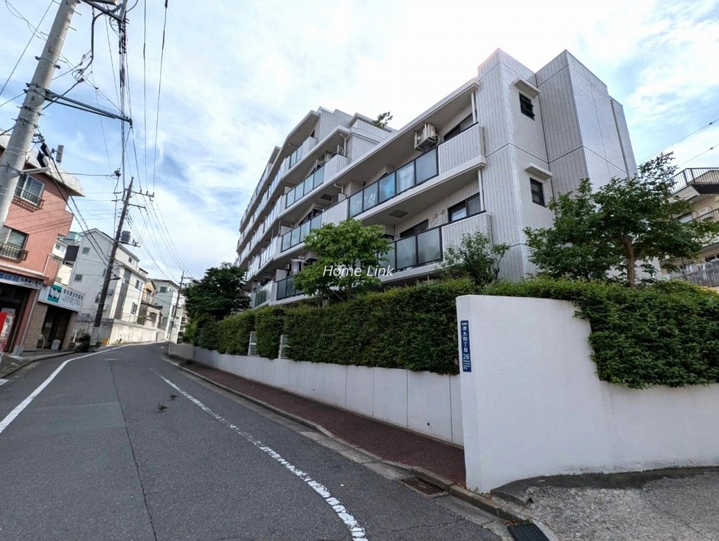 クリオ赤塚壱番館　南東側からの外観
